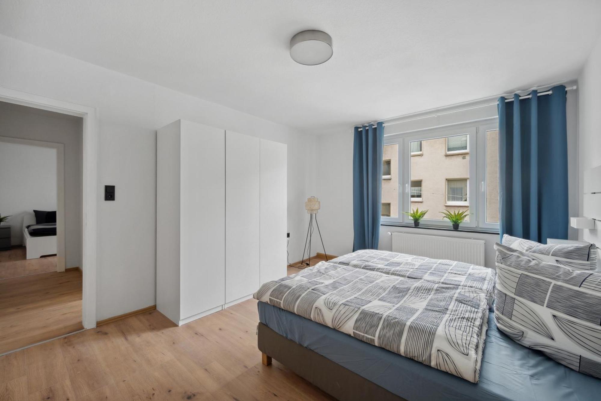 Modernes 4 Mit Brandneuer Einrichtung Apartment